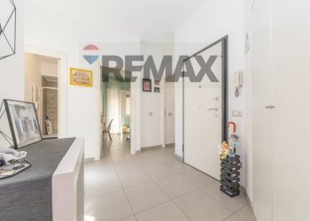 Hall / corridoio - Trilocale Roma - foto 29