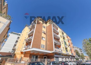 Edificio all\'aperto - Trilocale Roma - foto 1