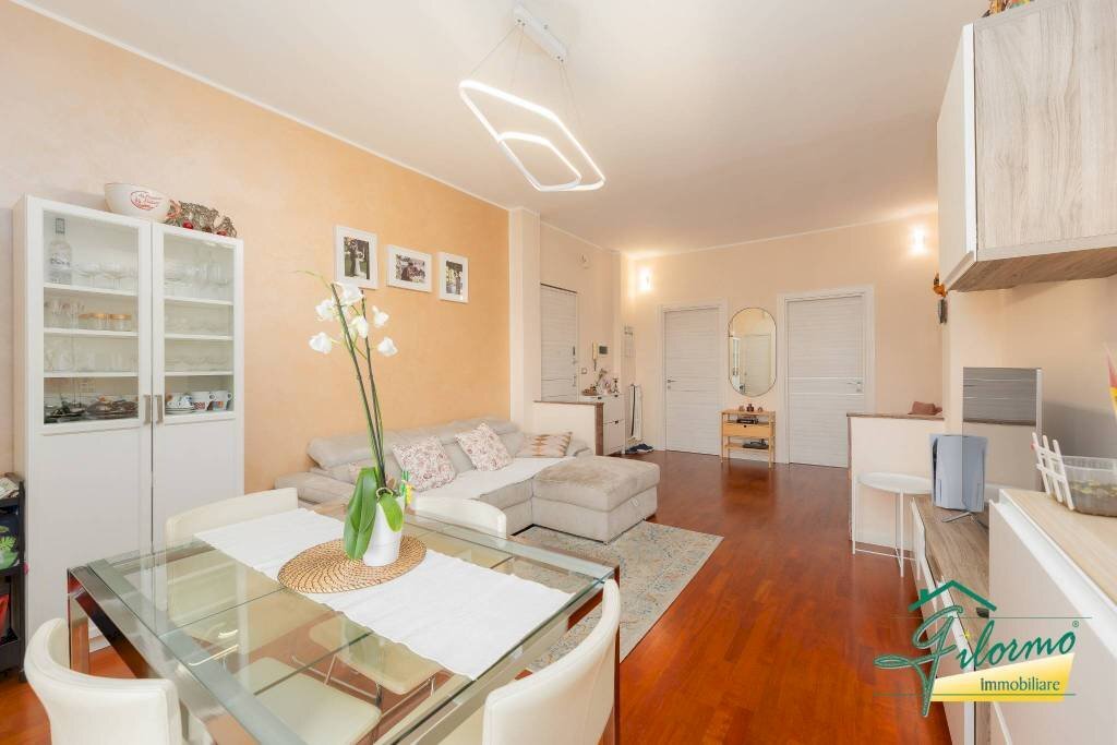 Salone - Three-room apartment corso Siracusa, Torino (neighborhood Santa Rita) - photo 1