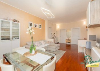 Salone - Three-room apartment corso Siracusa, Torino (neighborhood Santa Rita) - photo 1