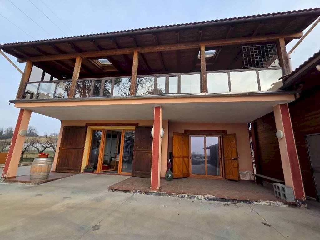 Facciata - Villa Località Valterza, Asti - foto 1