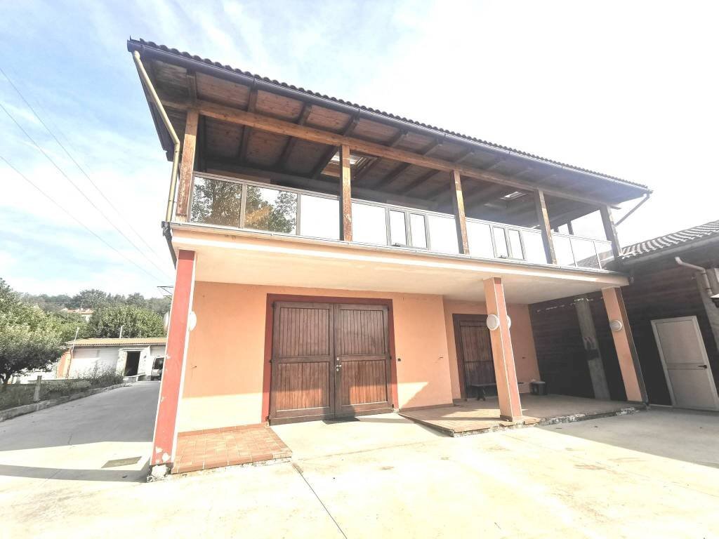 Facciata - Villa Località Valterza, Asti - foto 3