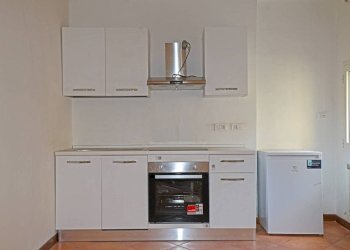 Cucina - Bilocale via Massimo d'Azeglio, Bologna (zona Costa Saragozza) - foto 7