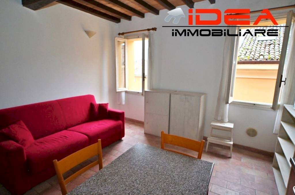 Soggiorno - Bilocale via Tre Re, Modena (zona Centro Storico) - foto 3