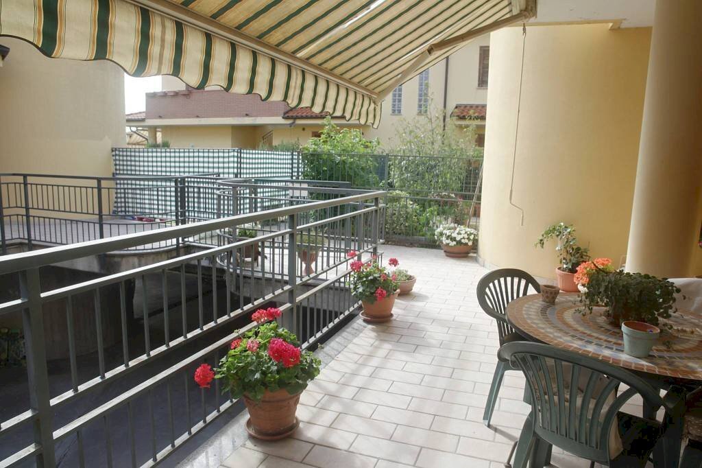 Terrazzo - Trilocale via Sandro Pertini, Casorate Primo - foto 1