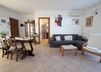 Salone - Three-room apartment via Sandro Pertini, Casorate Primo - photo 6