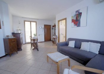 Salone - Three-room apartment via Sandro Pertini, Casorate Primo - photo 7