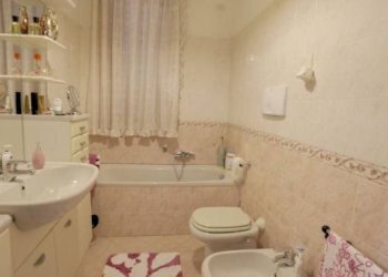 Bagno - Three-room apartment via Sandro Pertini, Casorate Primo - photo 15