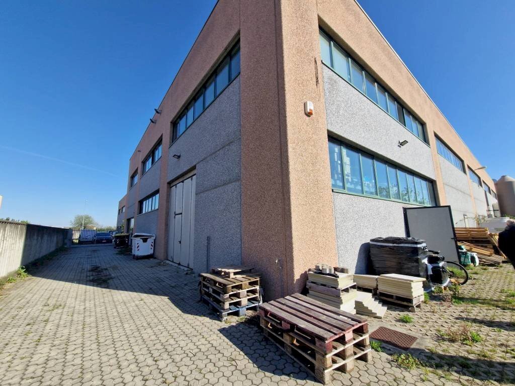 Facciata - Capannone via 1 Maggio, Vanzago - foto 1