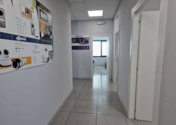 Corridoio - Capannone via 1 Maggio, Vanzago - foto 13