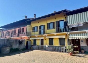 Facciata - Villa a Schiera via Pietro Micca, 16, Sandigliano - foto 3