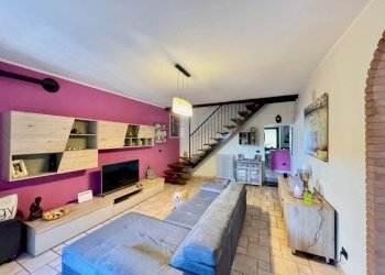 Salone - Villa a Schiera via Pietro Micca, 16, Sandigliano - foto 8