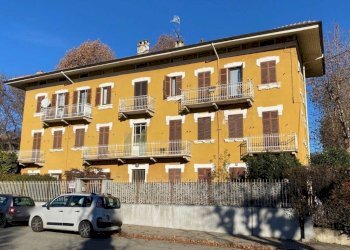 Facciata - Appartamento via Edmondo De Amicis, 11, frazione Chiavazza, Biella - foto 1