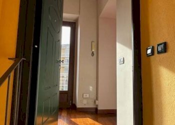 Ingresso - Appartamento via Edmondo De Amicis, 11, frazione Chiavazza, Biella - foto 4