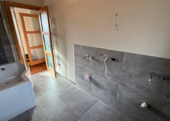 Bagno - Appartamento via Edmondo De Amicis, 11, frazione Chiavazza, Biella - foto 22