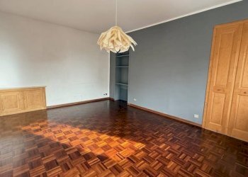 Camera da letto - Appartamento via Edmondo De Amicis, 11, frazione Chiavazza, Biella - foto 29