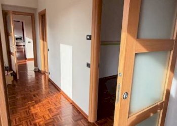 Disimpegno - Appartamento via Edmondo De Amicis, 11, frazione Chiavazza, Biella - foto 32