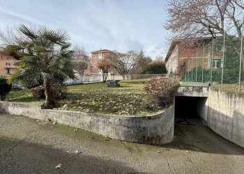 Giardino - Appartamento via Edmondo De Amicis, 11, frazione Chiavazza, Biella - foto 49