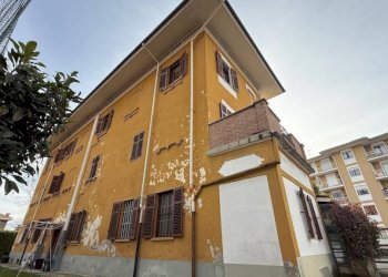 Facciata - Appartamento via Edmondo De Amicis, 11, frazione Chiavazza, Biella - foto 50