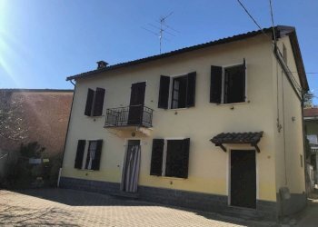 Facciata - Rustico Regione Valdivaglio, Incisa Scapaccino - foto 1