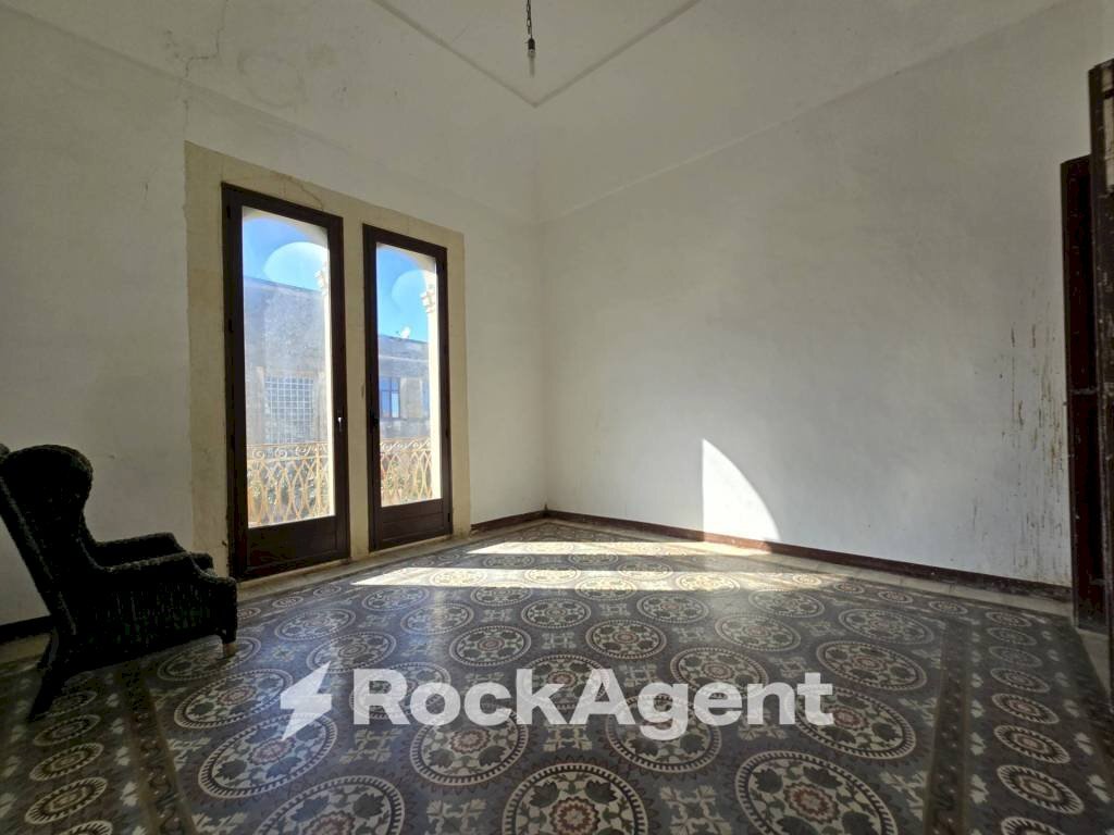 Cucina - Appartamento via Cavour, 112, Salice Salentino - foto 3