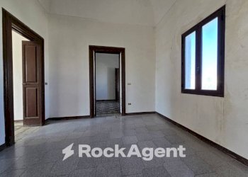 Stanza non arredata - Appartamento via Cavour, 112, Salice Salentino - foto 15