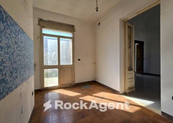 Salone - Appartamento via Cavour, 112, Salice Salentino - foto 19