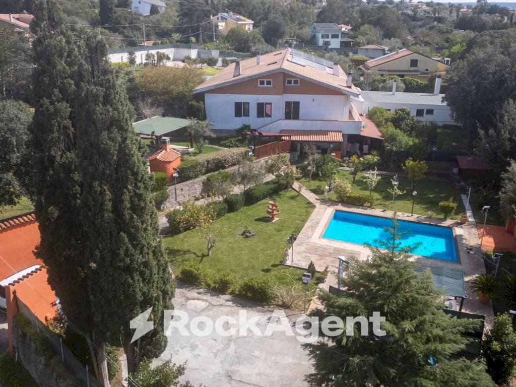 Piscina - Villa via Luna e Sole, 35B, Sassari - foto 1