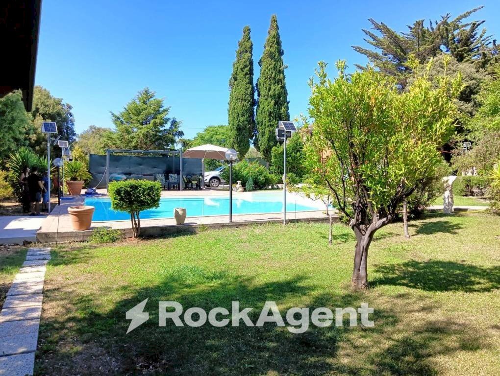 Piscina - Villa via Luna e Sole, 35B, Sassari - foto 3