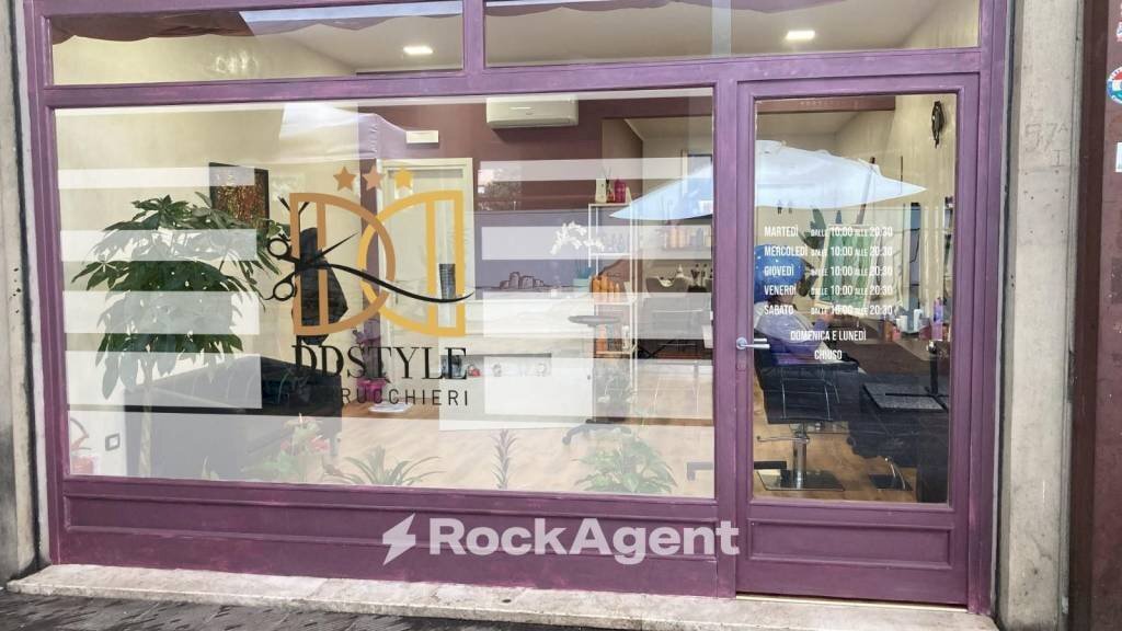 Facciata - Parrucchieri Uomo - Donna via Michelangelo Tilli, 57, Roma - foto 1