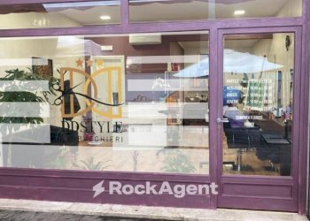 Facciata - Parrucchieri Uomo - Donna via Michelangelo Tilli, 57, Roma - foto 1