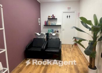 Ingresso - Parrucchieri Uomo - Donna via Michelangelo Tilli, 57, Roma - foto 3