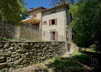 Facciata - Villa strada Provinciale Umbro Cortonese, Cortona - foto 1