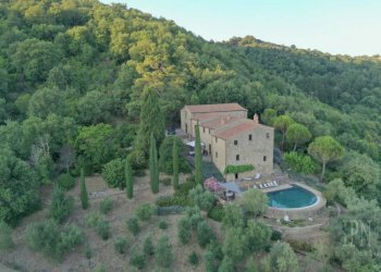 Piscina - Villa strada Provinciale di Lisciano Niccone, Lisciano Niccone - foto 2
