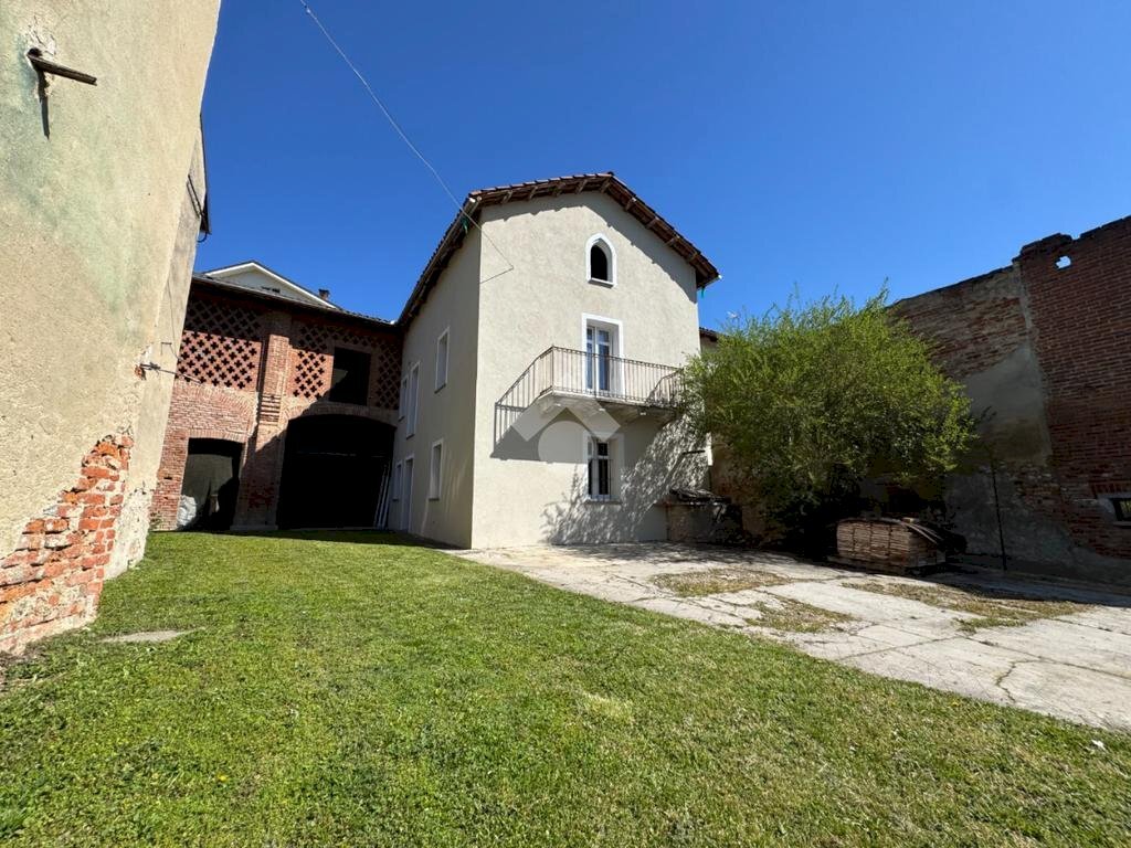 Independent house Frazione Vaglierano Paese, Asti - photo 3