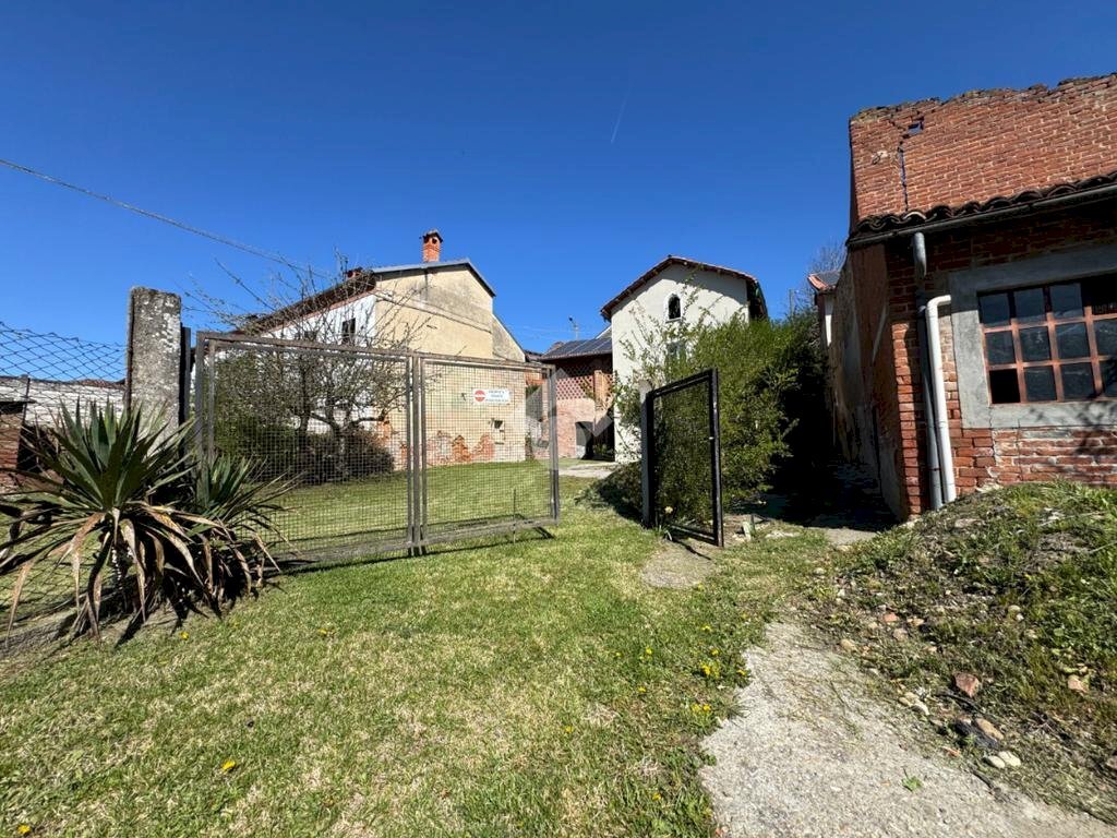 Independent house Frazione Vaglierano Paese, Asti - photo 3
