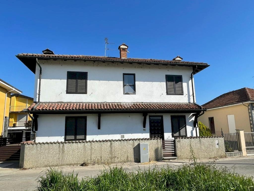 Villa Via Maestra, Novara (zona Torrion Quartara) - foto 3