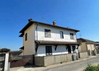 Villa Via Maestra, Novara (zona Torrion Quartara) - foto 1