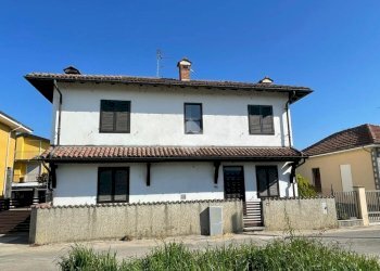 Villa Via Maestra, Novara (zona Torrion Quartara) - foto 3