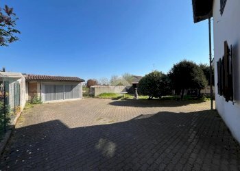 Villa Via Maestra, Novara (zona Torrion Quartara) - foto 34