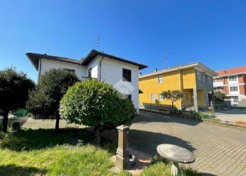 Villa Via Maestra, Novara (zona Torrion Quartara) - foto 36