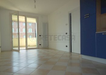 Zona living (3).jpg - Trilocale viale xi febbraio  56, Bassano del Grappa - foto 8