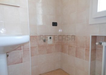 Servizio.jpg - Trilocale viale xi febbraio  56, Bassano del Grappa - foto 13