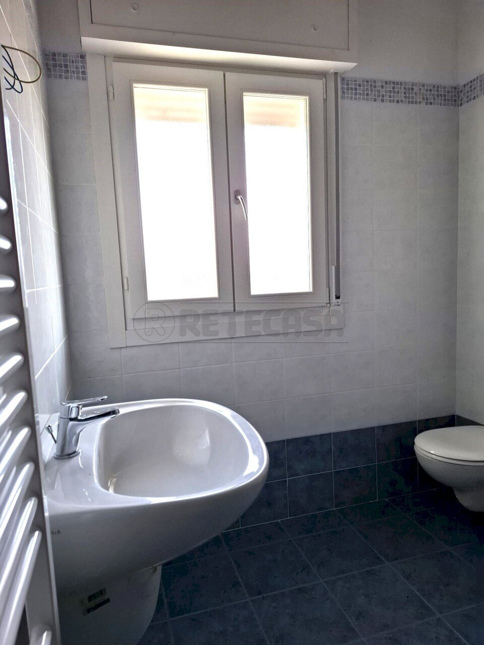 5_Bagno.jpg - Appartamento Bondeno - foto 3