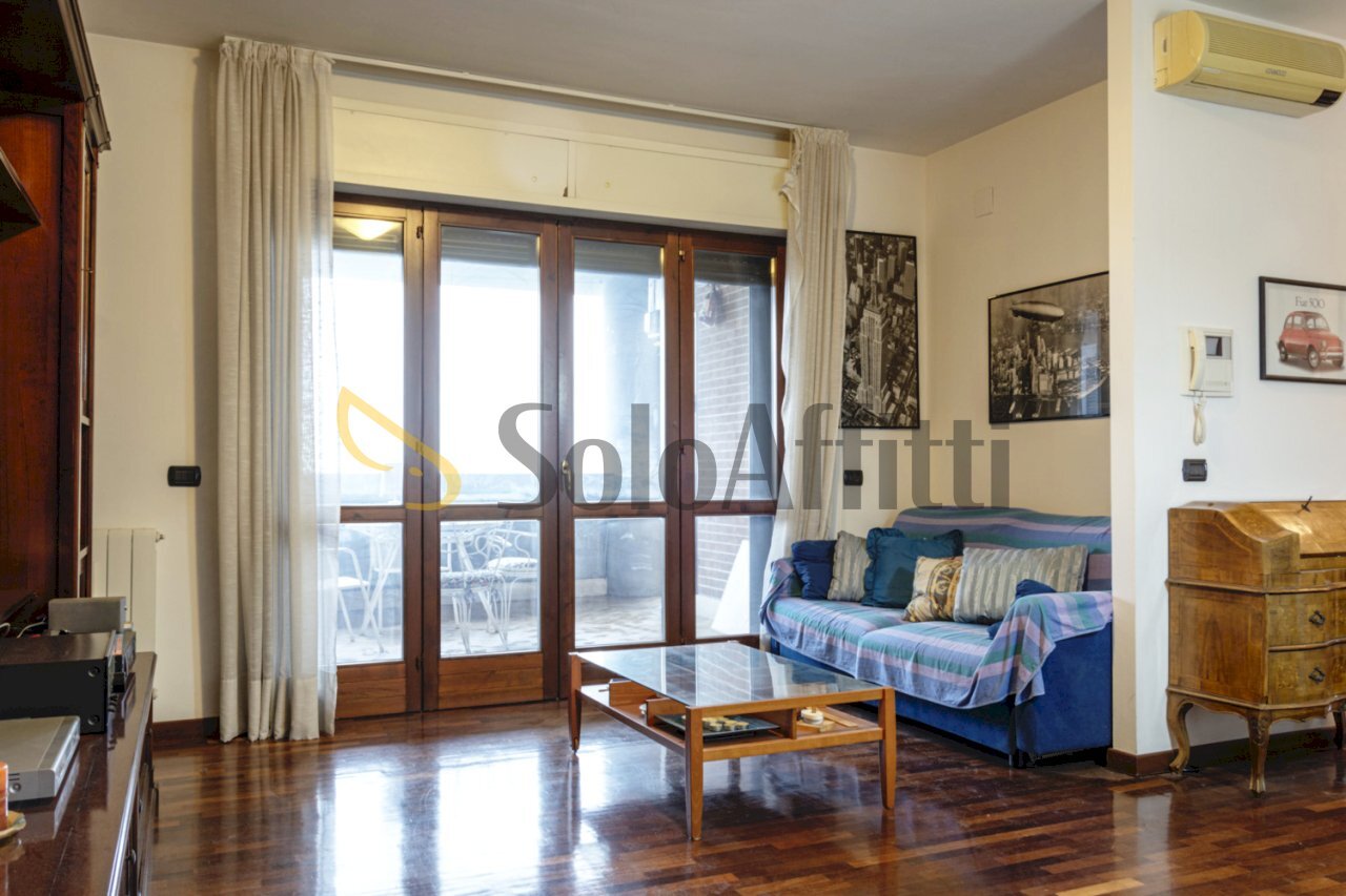 Via Copenaghen soggiorno_2.jpg - Trilocale Via Copenaghen, Fiumicino - foto 2