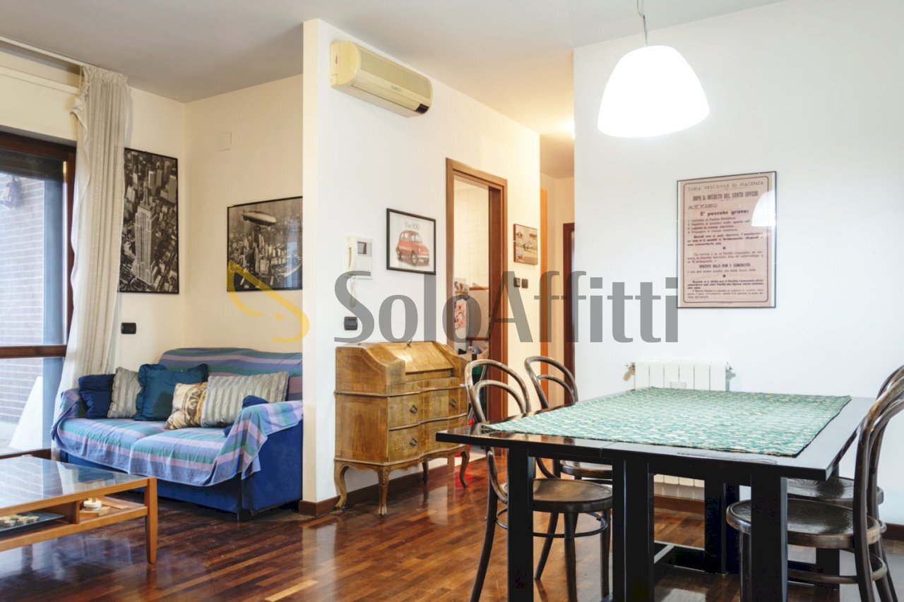 Via Copenaghen soggiorno.jpg - Trilocale Via Copenaghen, Fiumicino - foto 3