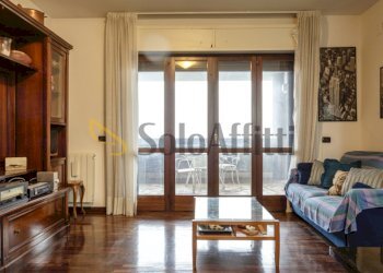 Via Copenaghen soggiorno_1.jpg - Trilocale Via Copenaghen, Fiumicino - foto 1