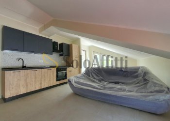 Attic Viale Lucrezia della Valle 99, Catanzaro - photo 2