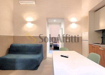 LIVING CON CUCINA A VISTA - Appartamento Via San Biagio Ai Taffettanari, Napoli - foto 7