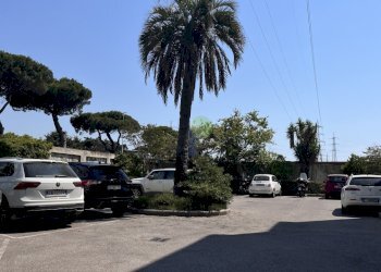 Parcheggio riservato - Ufficio Via L. da Vinci 35, Livorno - foto 3